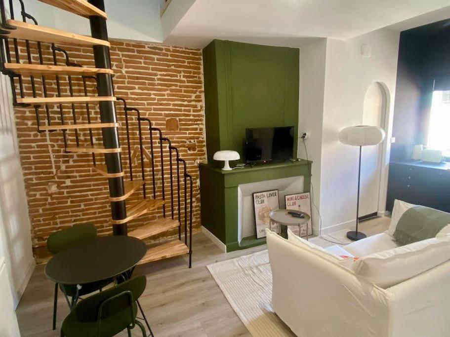 Le 23, Cocon Dans Le Centre Historique Apartment Montauban Bagian luar foto